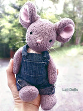 Load image into Gallery viewer, Billy Mouse PDF Pattern