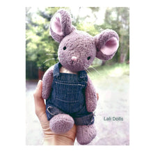 Load image into Gallery viewer, Billy Mouse PDF Pattern