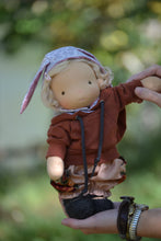 Load image into Gallery viewer, Luna